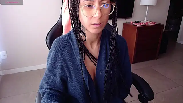 Lili_Cruz38's Live XXX Chat