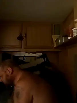 tjmacksjr Show in webcam