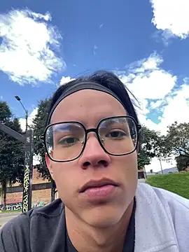 Andres_boy252's Live XXX Chat