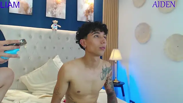 โชว์เว็บแคมของ Aiden_Rivers_
