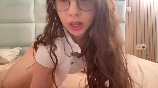 RosaDream's Live XXX Chat