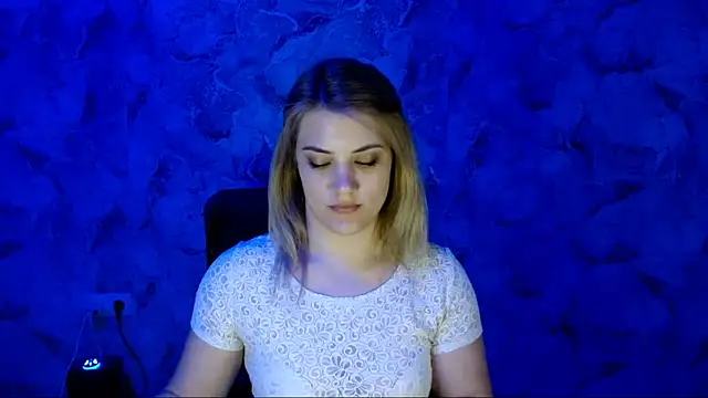 nika_gold1's Live XXX Chat
