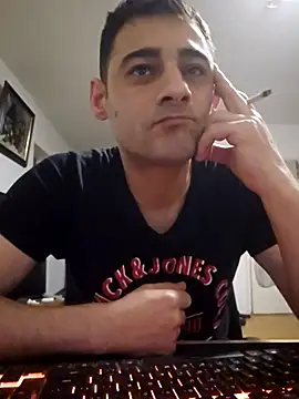 mihaimichael Adlı Modelin Canlı XXX Sohbeti