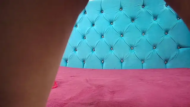 MadelineDoll live XXX chat