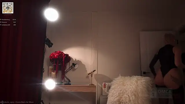 LinaKinky 即時 XXX 聊天