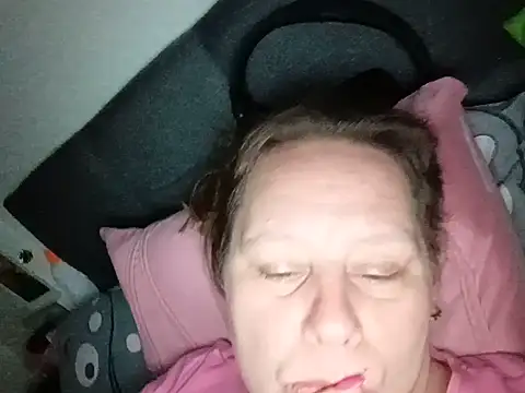 XXX chat uživo modela Jahudka47
