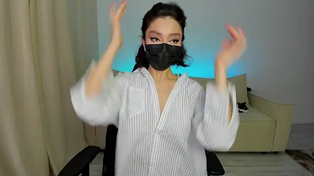 DeferentUproar's Live XXX Chat
