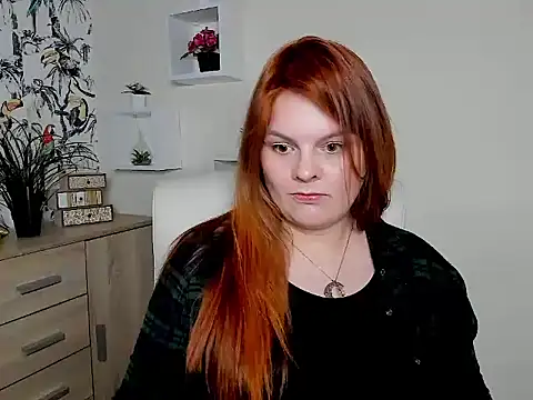 GingerKitten1 Adlı Modelin Canlı XXX Sohbeti