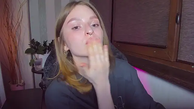 MollyRufous' Live XXX Chat
