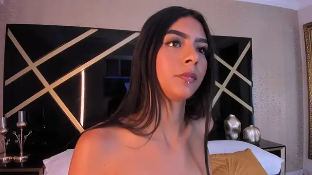 AdharaKhalifa's Webcam Show