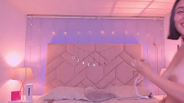 caroline__mullern Live XXX chat