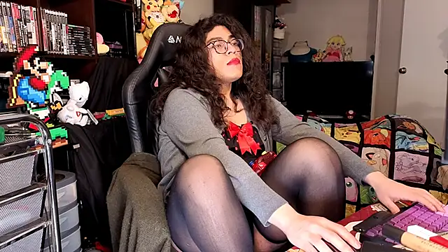 ShinyCherub Show in webcam