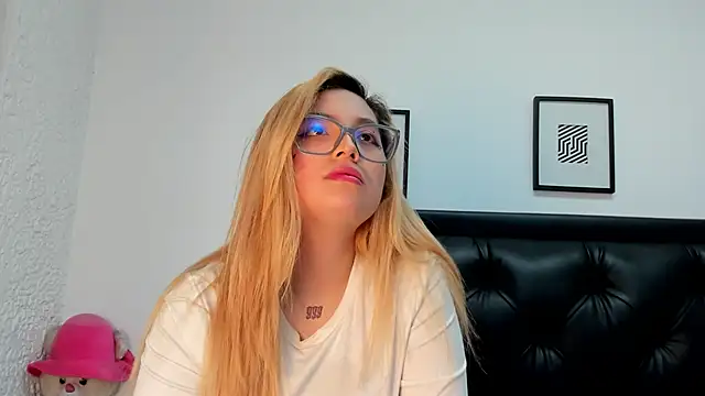 XXX chat uživo modela Abby_Morelly
