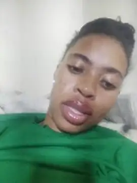 Reddewww's Live XXX Chat