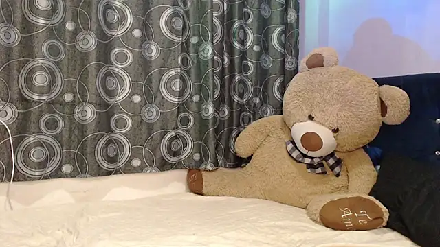 Chat +18 de ANGELIQUE_KLANE ao vivo