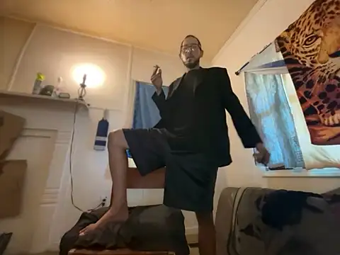 ThrowedWorldWide's Live XXX Chat