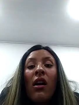 CynthiaMore 网络视讯表演