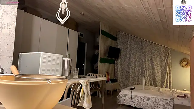 Chat +18 de oliviakiiss ao vivo