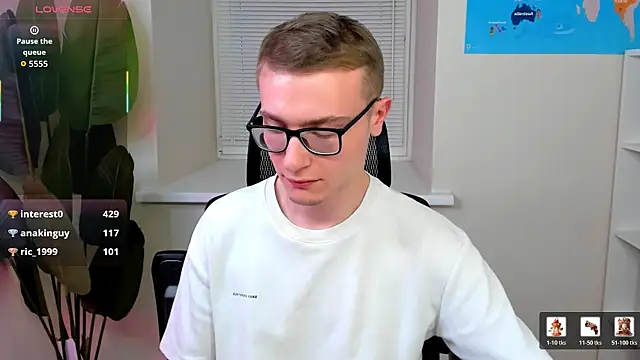 Emmit_Barker Adlı Modelin Web Kamerası Şovu