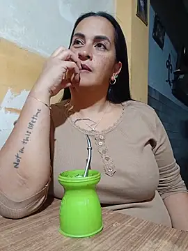 indianalove37's Live XXX Chat