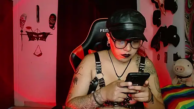 LilithSharon Live XXX-chat