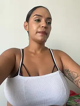 Czat XXX na żywo – Sara-77