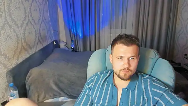 Vladik_b 在線直播表演