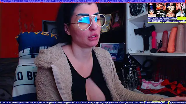 XXX chat uživo modela cuminmenowbbyx