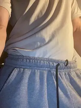 Webkamerová show bigdickcro7