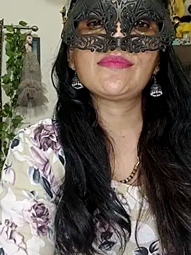 BhabhiPooja69 Show in webcam