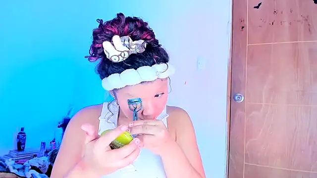 Živý XXX chat Emily_Coper18