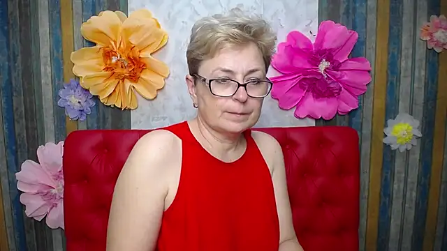 EmiliaGree's Live XXX Chat