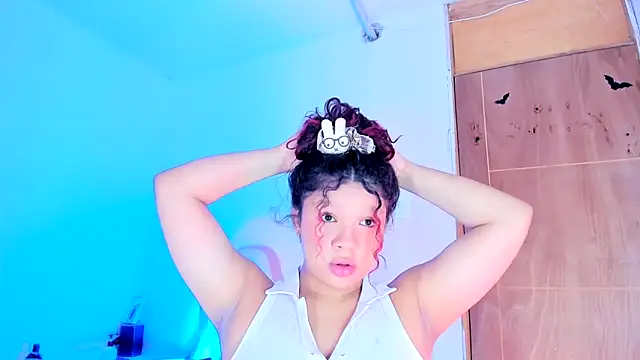 Emily_Coper18 Live XXX-Chat