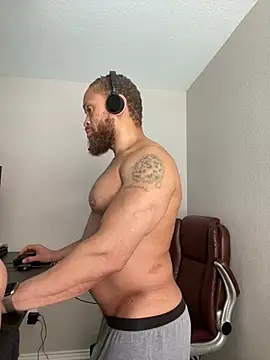Fathero1time Adlı Modelin Canlı XXX Sohbeti
