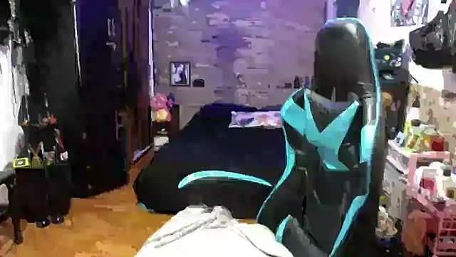 AngelaQueen_ Adlı Modelin Canlı XXX Sohbeti
