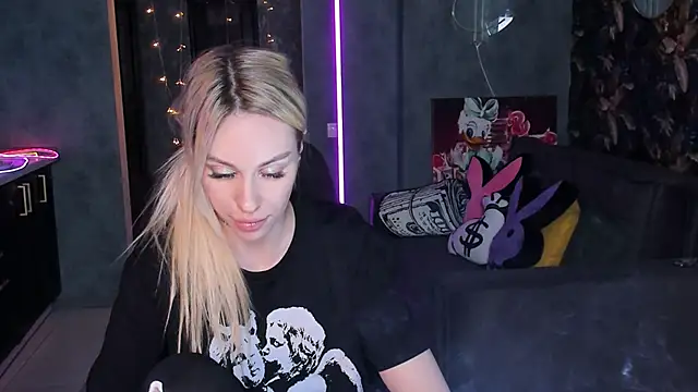 Blckmirrorr's Live XXX Chat