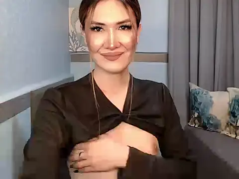 xMeganFucks69 webcam show