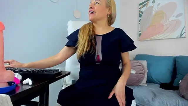 Ivonne_4 Adlı Modelin Canlı XXX Sohbeti