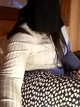 LONA-_- ওয়েবক্যাম শো