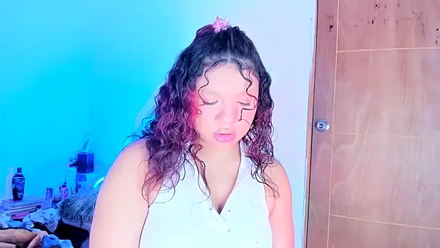 Živý XXX chat Emily_Coper18
