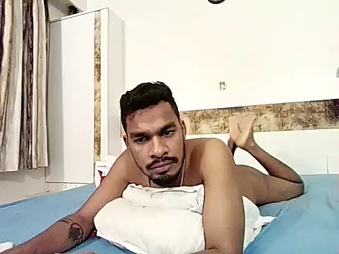 Desihotboy990 Webcamshow