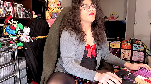 ShinyCherub Show in webcam