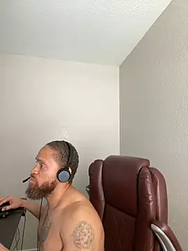 Fathero1time Live XXX-Chat