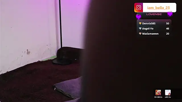 yourtoybella Chat XXX live