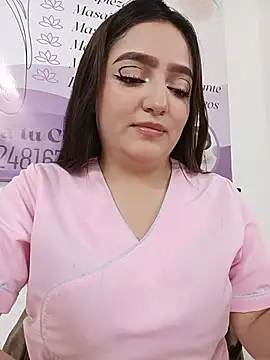 JUANITA-ROJAS' Live XXX Chat