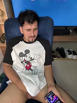 AlexGameplay webkamerás műsora
