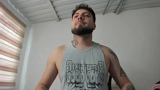 AaronHardi Webcam show