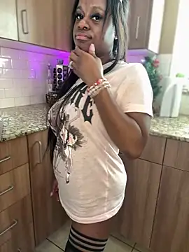 TikaMoon's Live XXX Chat
