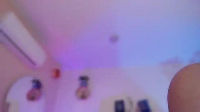 YariRose Chat XXX live