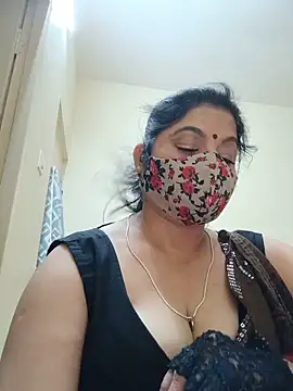 Ratna-777n Live XXX chat